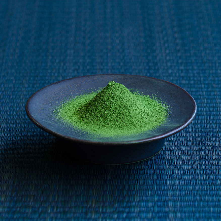 山政小山園 宇治抹茶 槇の白(まきのしろ)300g缶 特選茶筅百本立2個 抹茶】槇の白(まきのしろ) – 山政小山園 【公式】オンライン